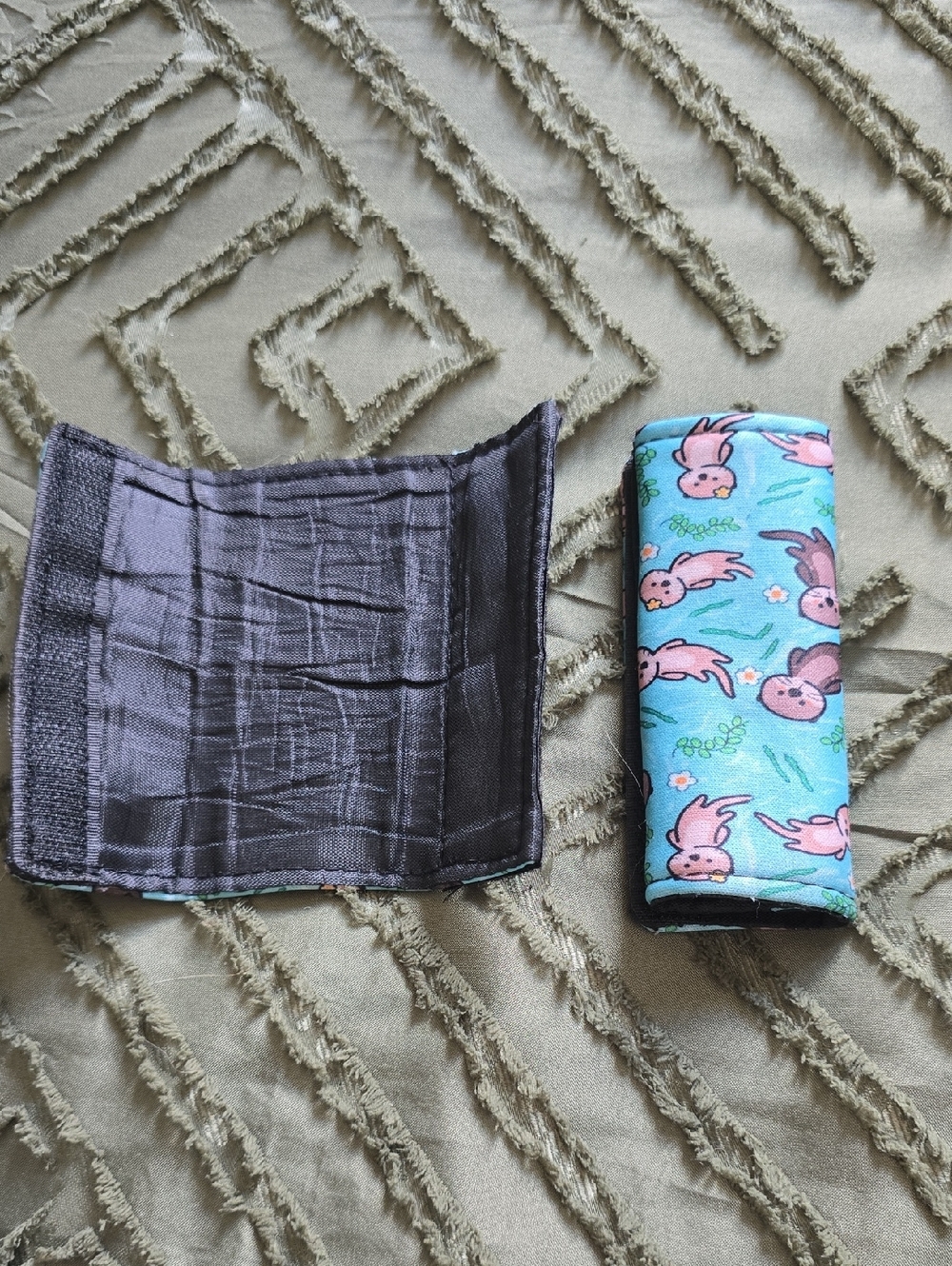 Velcro Closure Otter Luggage Or Backpack Handle Accessory